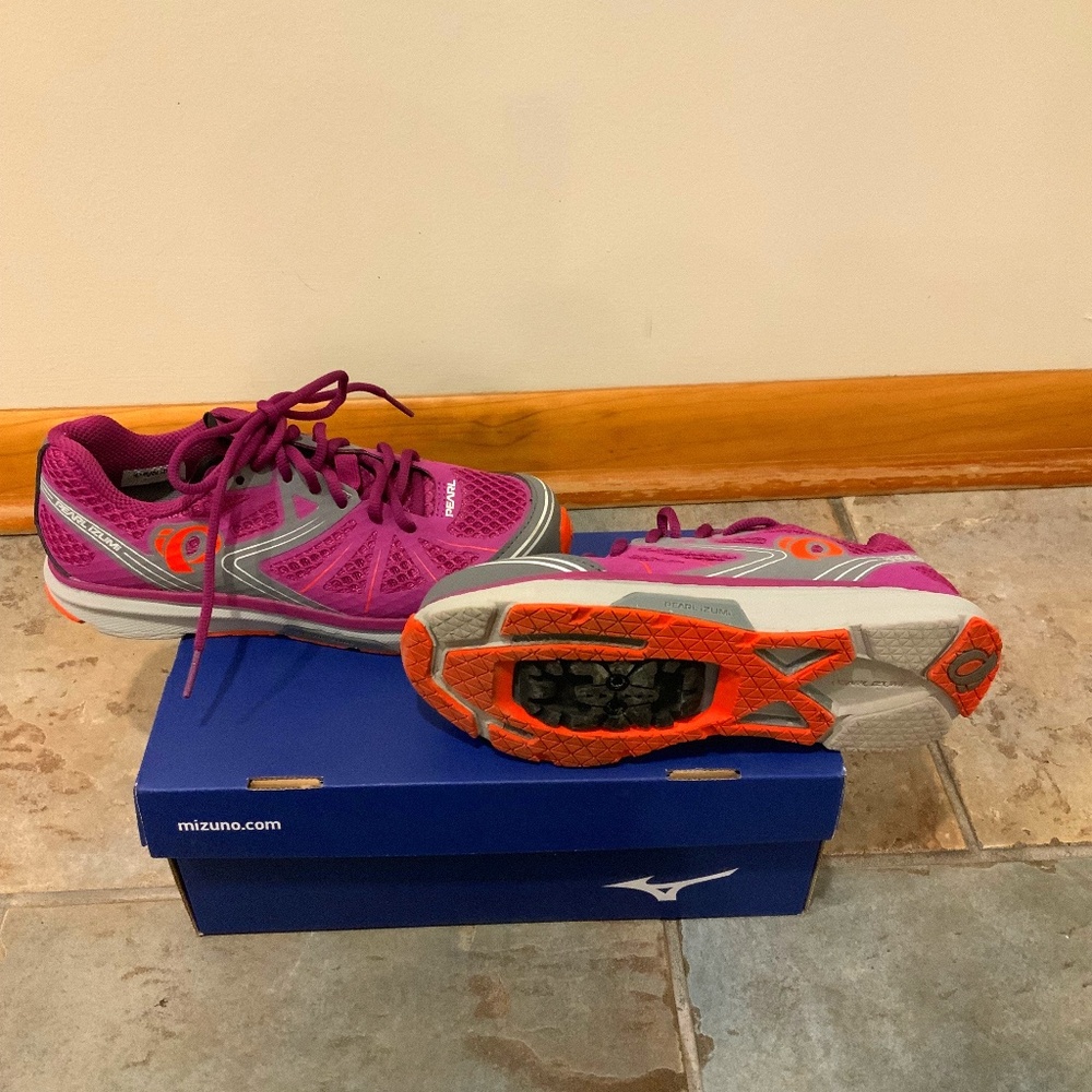 Pearl Izumi Clip In Bike Shoes
